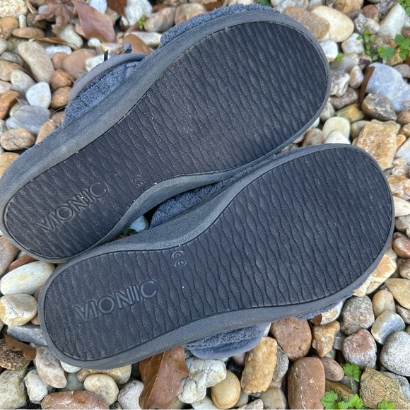 🌟Vionic Slippers🌟 - Picture 12 of 15
